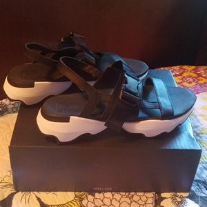 SOREL Women's Kinetic Impact Sling Sandal Size 8 - Black $65